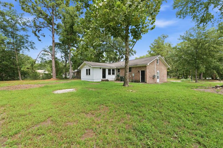 Property Photo:  106 Kent Circle  SC 29456 