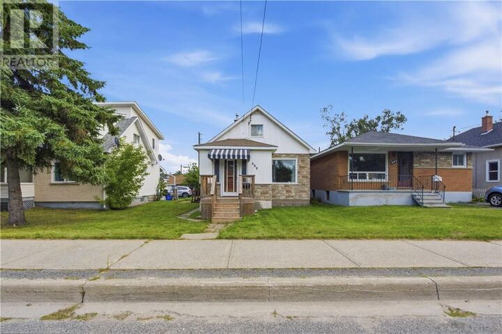 Property Photo:  689 Ontario Street  ON P3E 4K8 