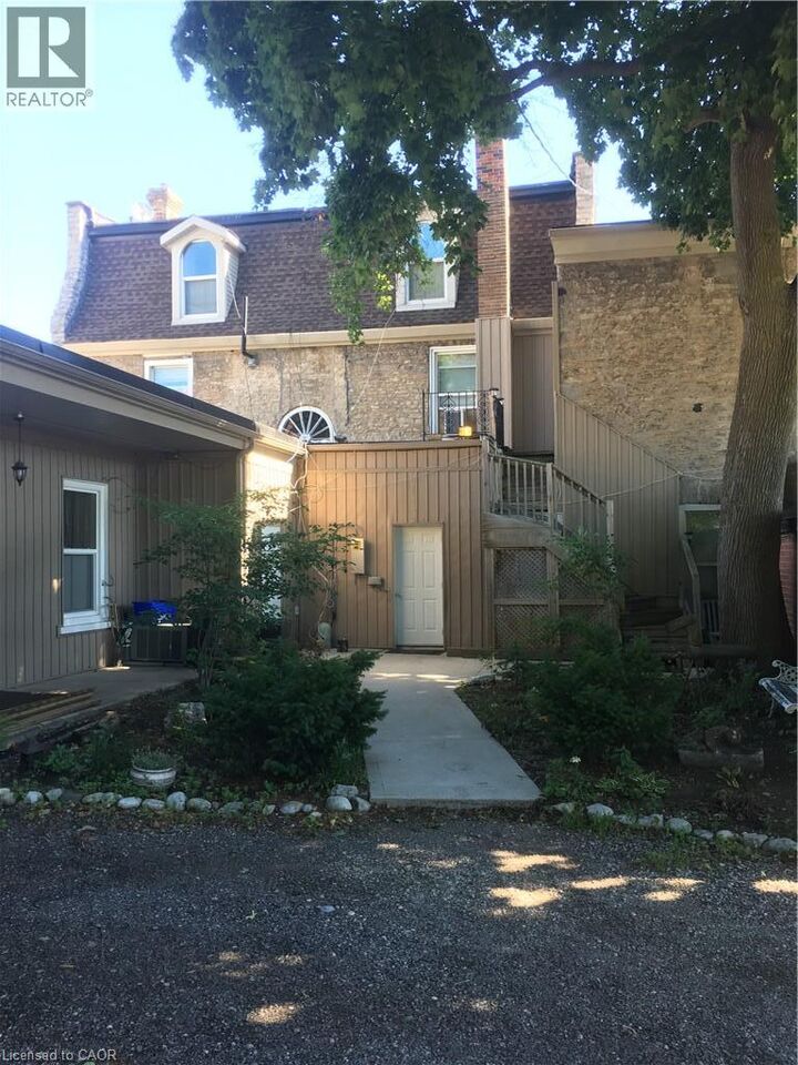 Property Photo: 840 King St E/S Street 5 ON N3H 3P2