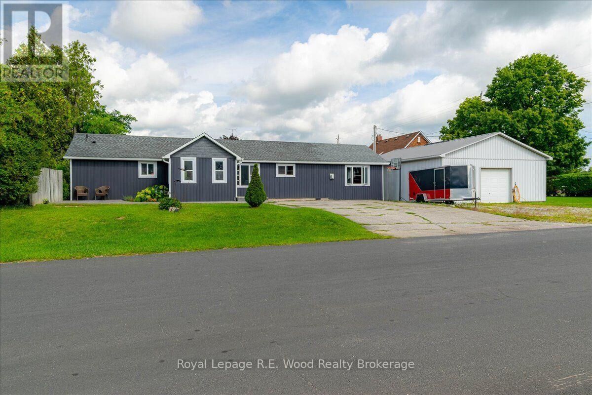 Property Photo:  56 Queen Street  ON N0E 1G0 