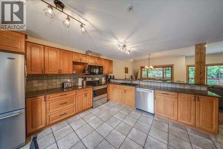 Property Photo: 1003 Mountain View Road E BC V0G 1Y0