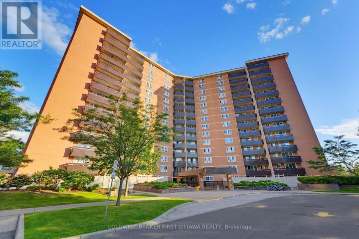 Photo de la propriété:  2000 Jasmine Crescent 803  ON K1J 8K4 