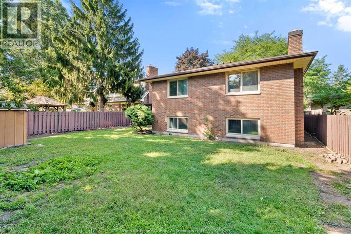 Property Photo:  2880 St. Clair Avenue  ON N9E 4B4 