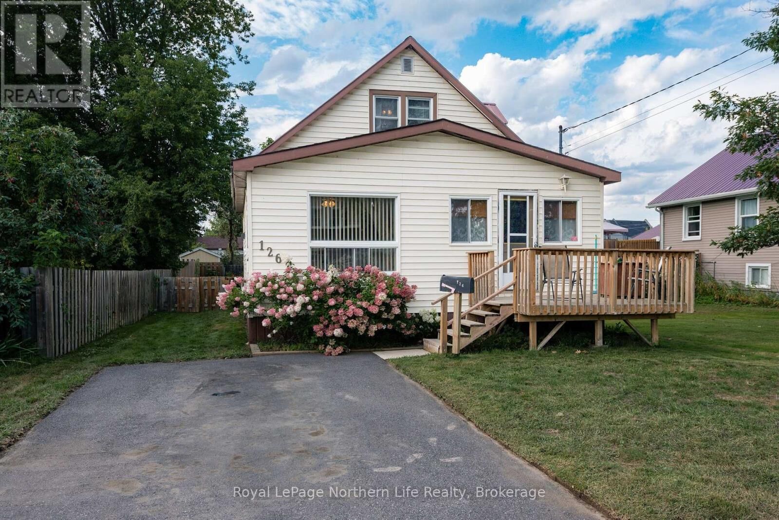 Property Photo:  126 Judge Avenue  ON P1A 1B6 