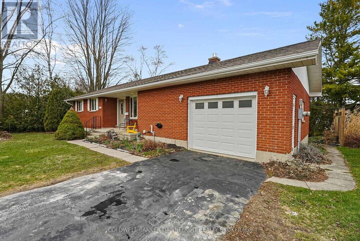 Photo de la propriété:  33960 Queen Street  ON N0M 2T0 