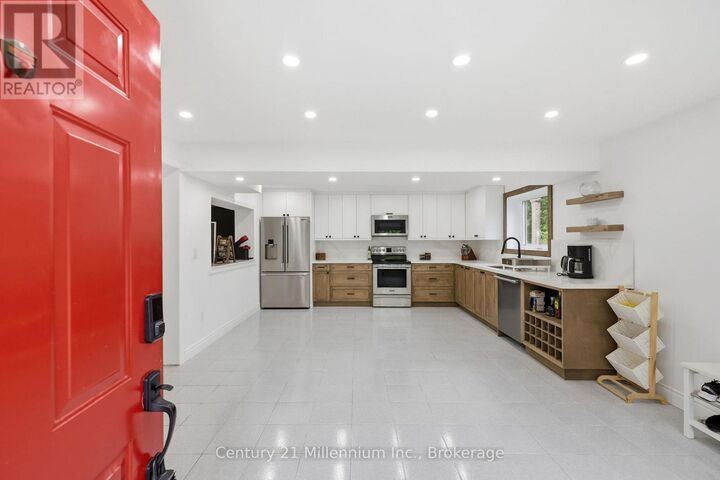 Property Photo: 38 Emilio Place ON L0L 2T0