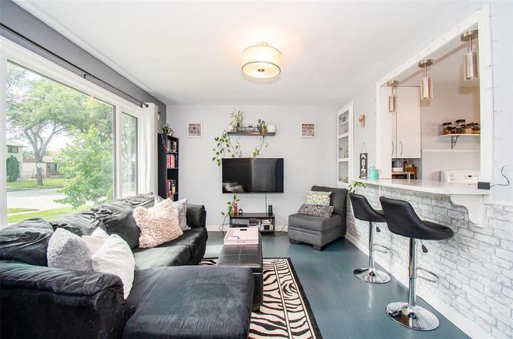 Photo de la propriété:  543 Melrose Avenue West  MB R2C 1P4 