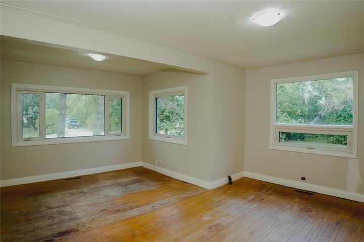 Property Photo:  254 First Avenue  MB R0A 2K0 