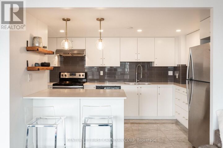 Property Photo: 600 Talbot Street 810 ON N6A 5L9