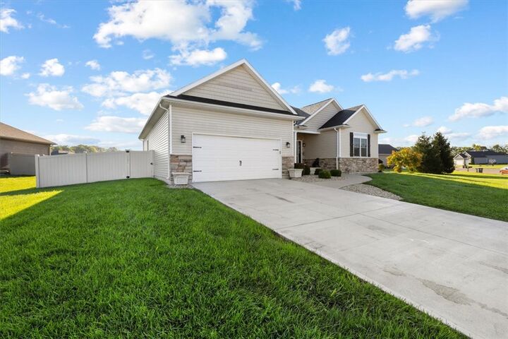 Property Photo:  1005 Haverhill Drive  OH 45373 