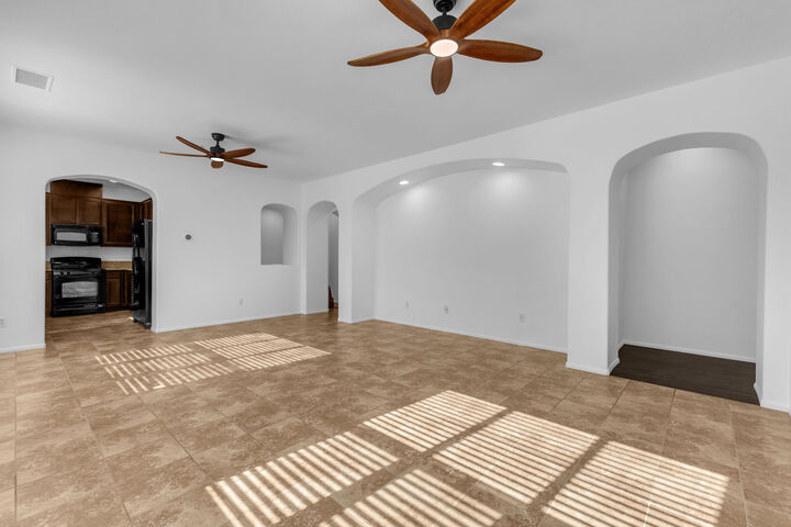Property Photo: 162 Paseo Bravo CA 92211