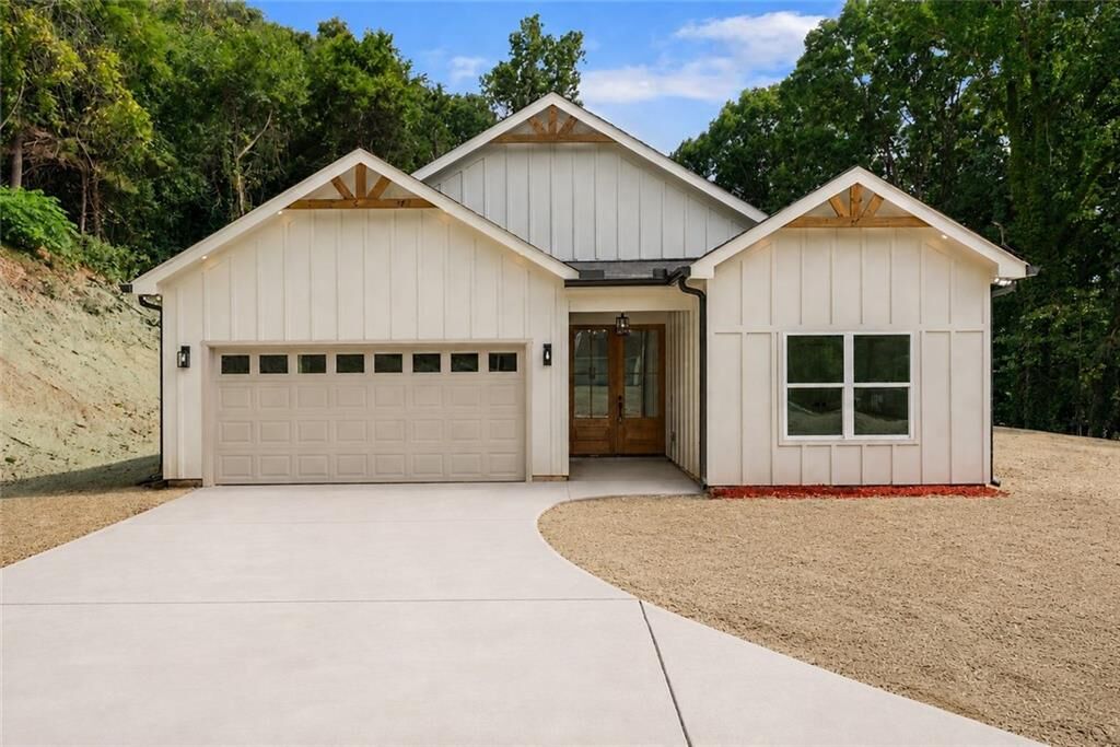 Property Photo: 4635 Perry Rd GA 30506