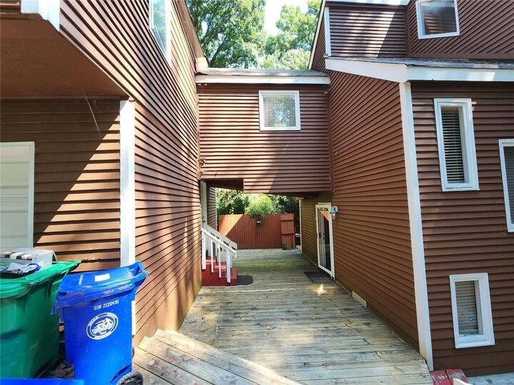 Property Photo: 258 Kenilworth Circle GA 30083