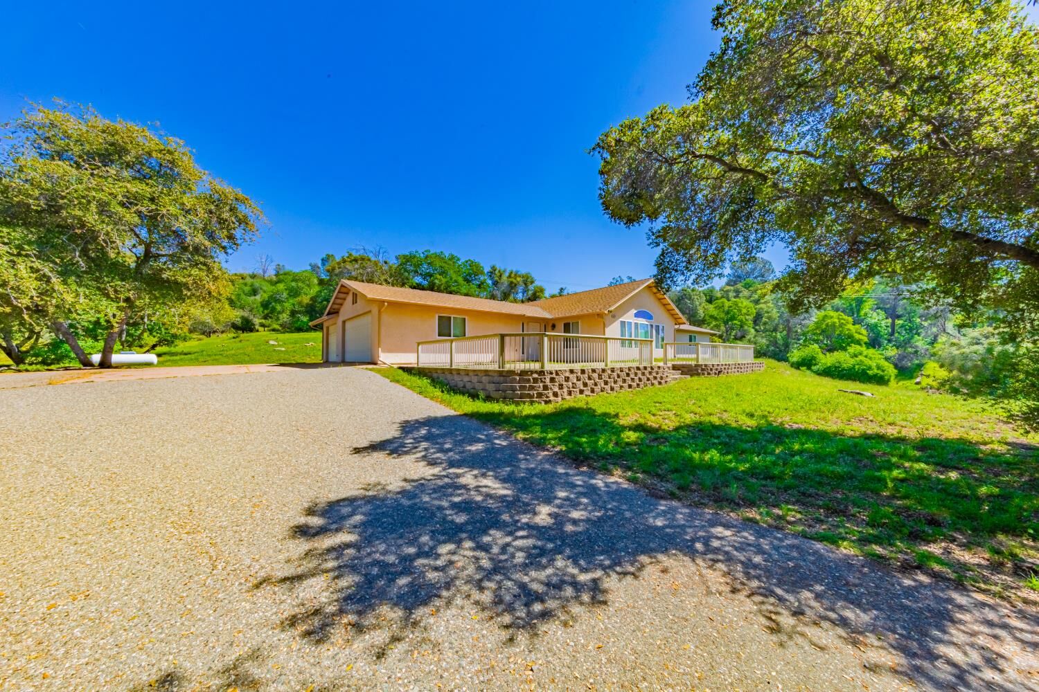 Property Photo:  33322 Lucky Ridge Place  CA 93614 