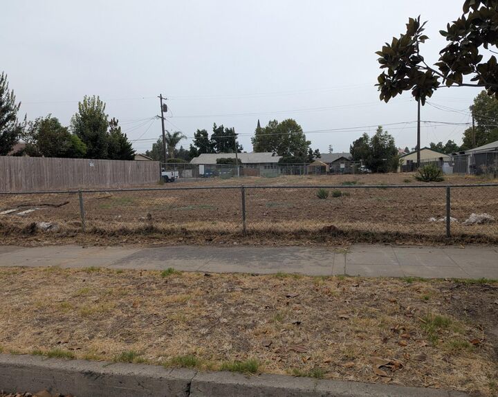 Property Photo:  521 O Street  CA 93657 