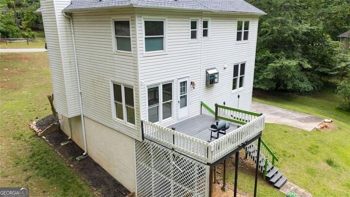 Property Photo:  105 Stafford Court  GA 30215 