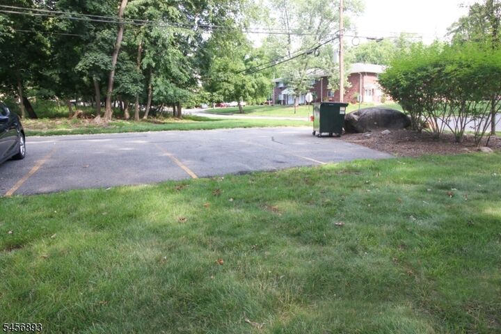 Property Photo:  216 Washington Dr 216  NJ 07446 