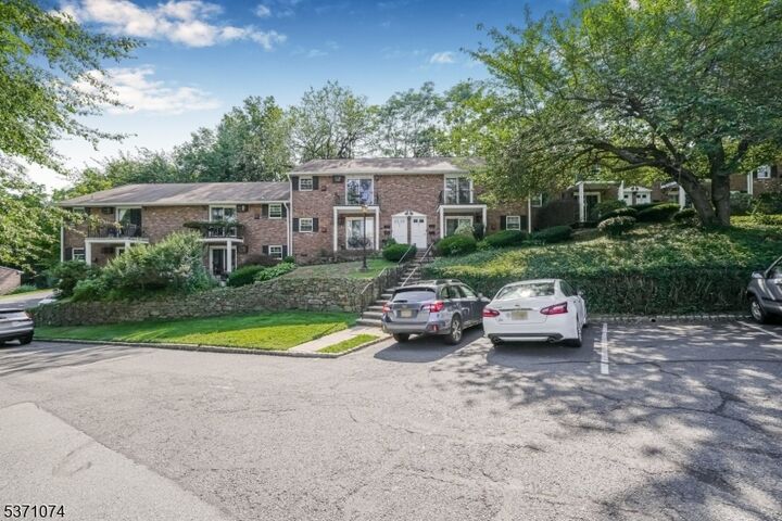 Property Photo: 320 South Street 18H NJ 07960