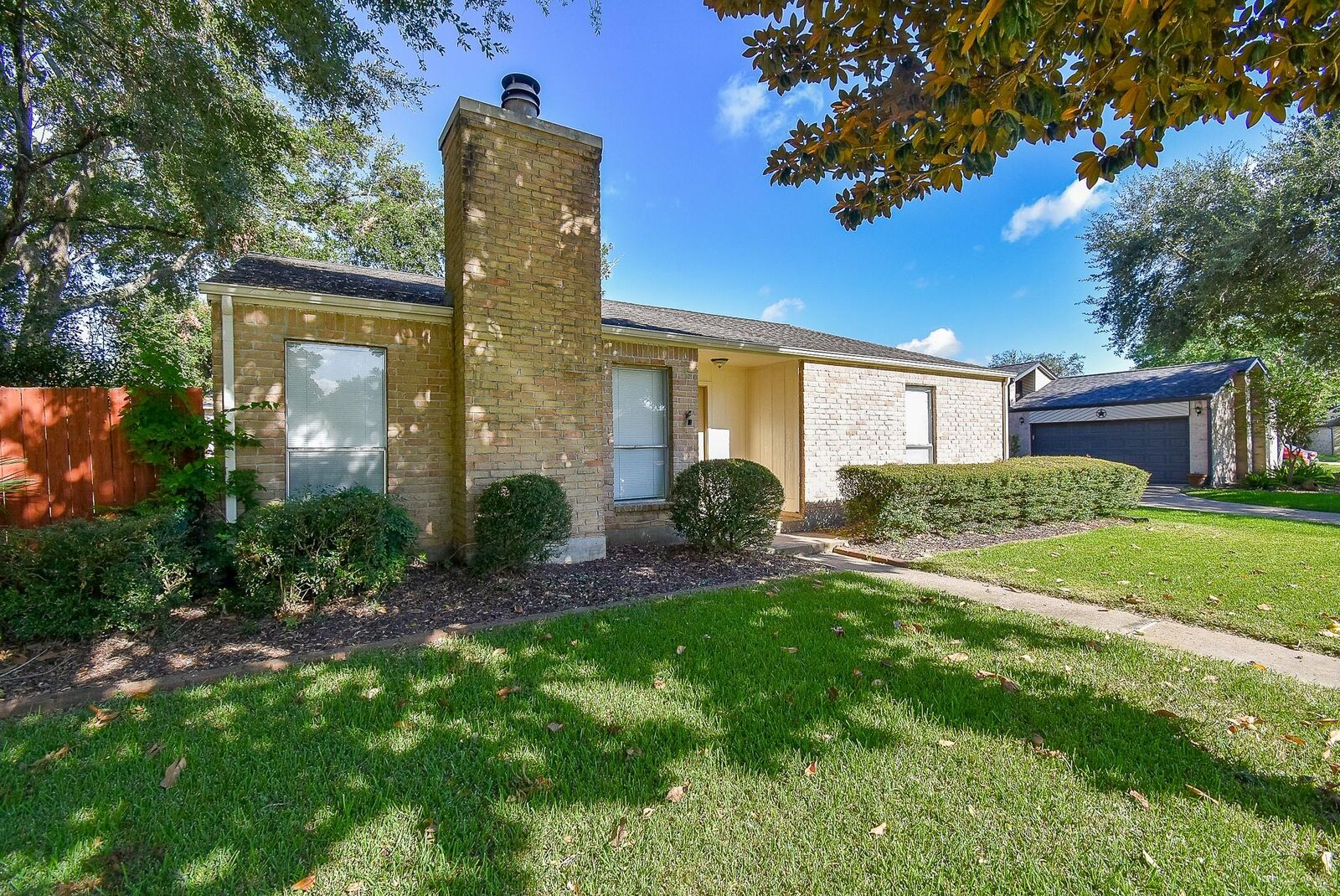 Property Photo: 1918 Liberty Point Lane TX 77478