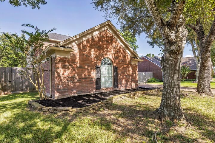 Property Photo:  4007 Greenwood Drive  TX 77584 