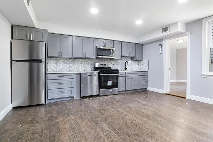 Property Photo: 172 Beacon Ave NJ 07306