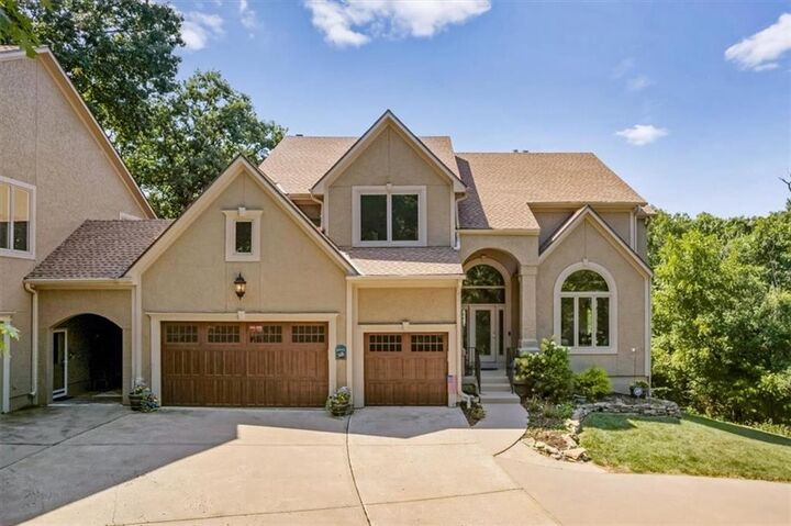 Property Photo:  708 S 102 Street  KS 66111 