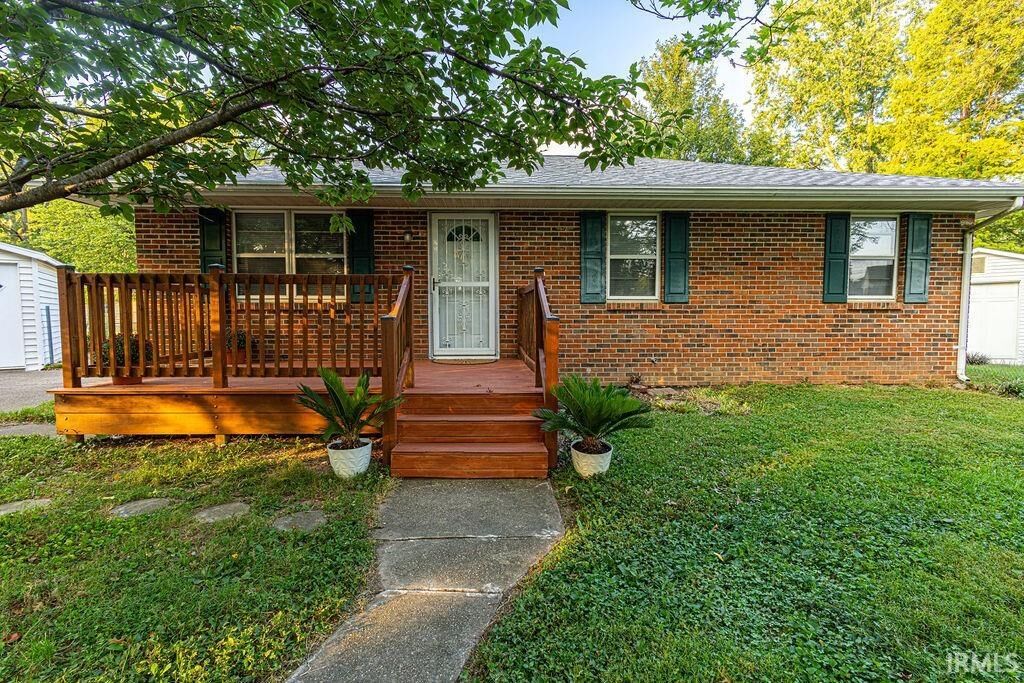 Property Photo:  1750 Spring Court  IN 47714 