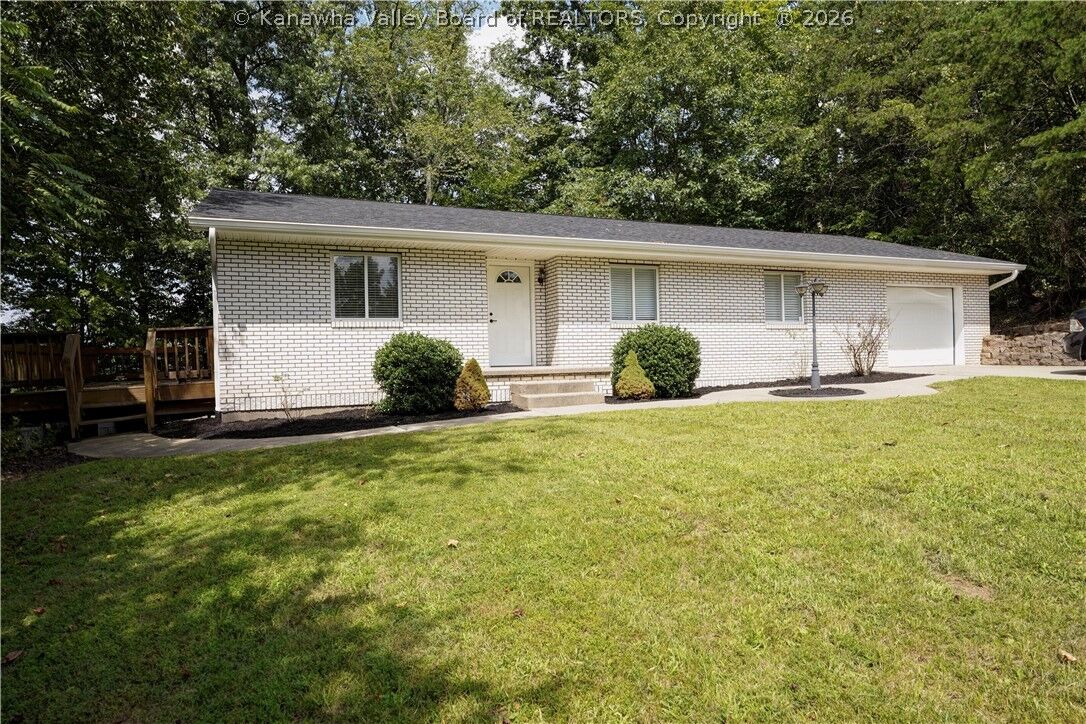 Property Photo:  4015 Seymour Lane  WV 25313 