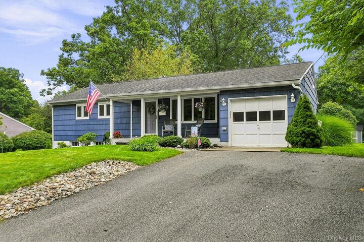 Property Photo:  3 Richard Drive  NY 10994 