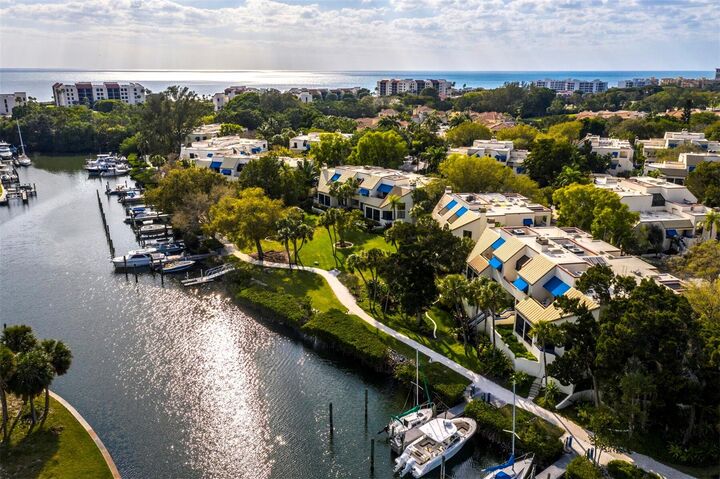 Property Photo:  1906 Harbourside Drive 303  FL 34228 