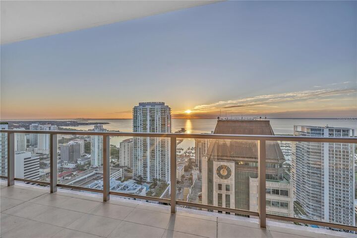 Property Photo:  275 1st Avenue S 3704  FL 33701 