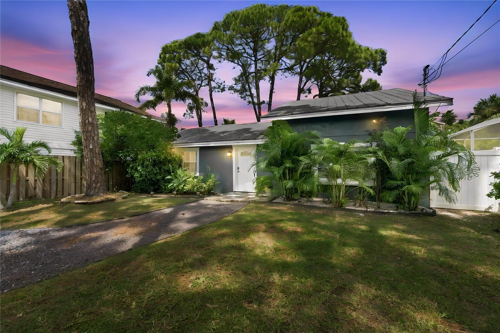 Property Photo: 839 Florida Avenue FL 34683