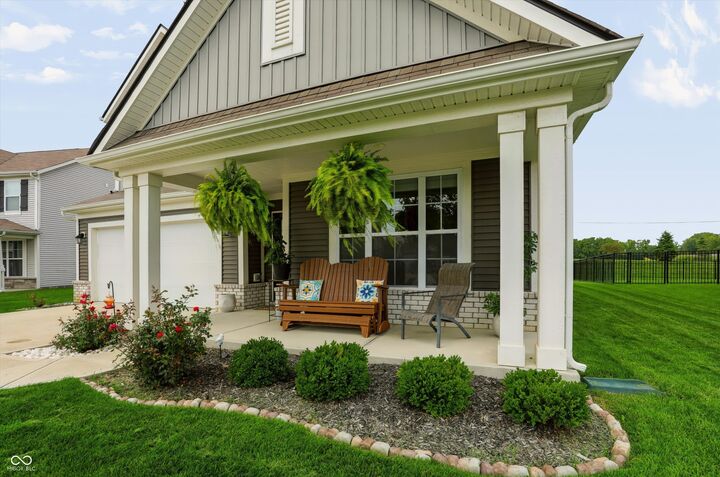 Property Photo:  20 Mandon Court  IN 46034 