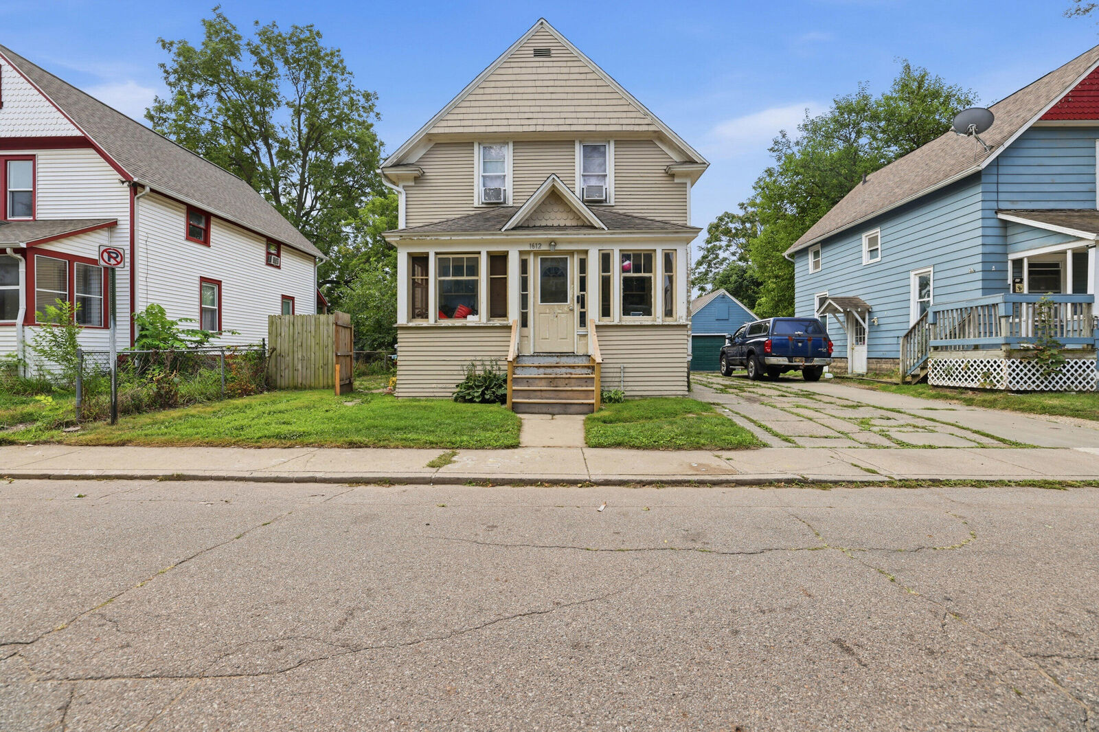Property Photo:  1612 Hays Park Avenue  MI 49001 