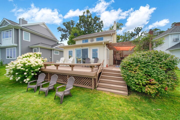 Property Photo:  373 Oakwood Avenue  MI 49234 