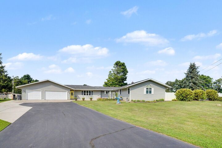 Property Photo: 12996 Bayview Drive MI 49097