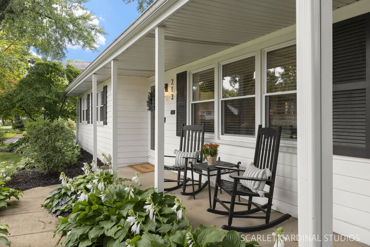 Property Photo:  213 W Gartner Road  IL 60540 
