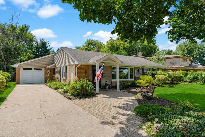 Property Photo: 485 Porter Avenue IL 60014