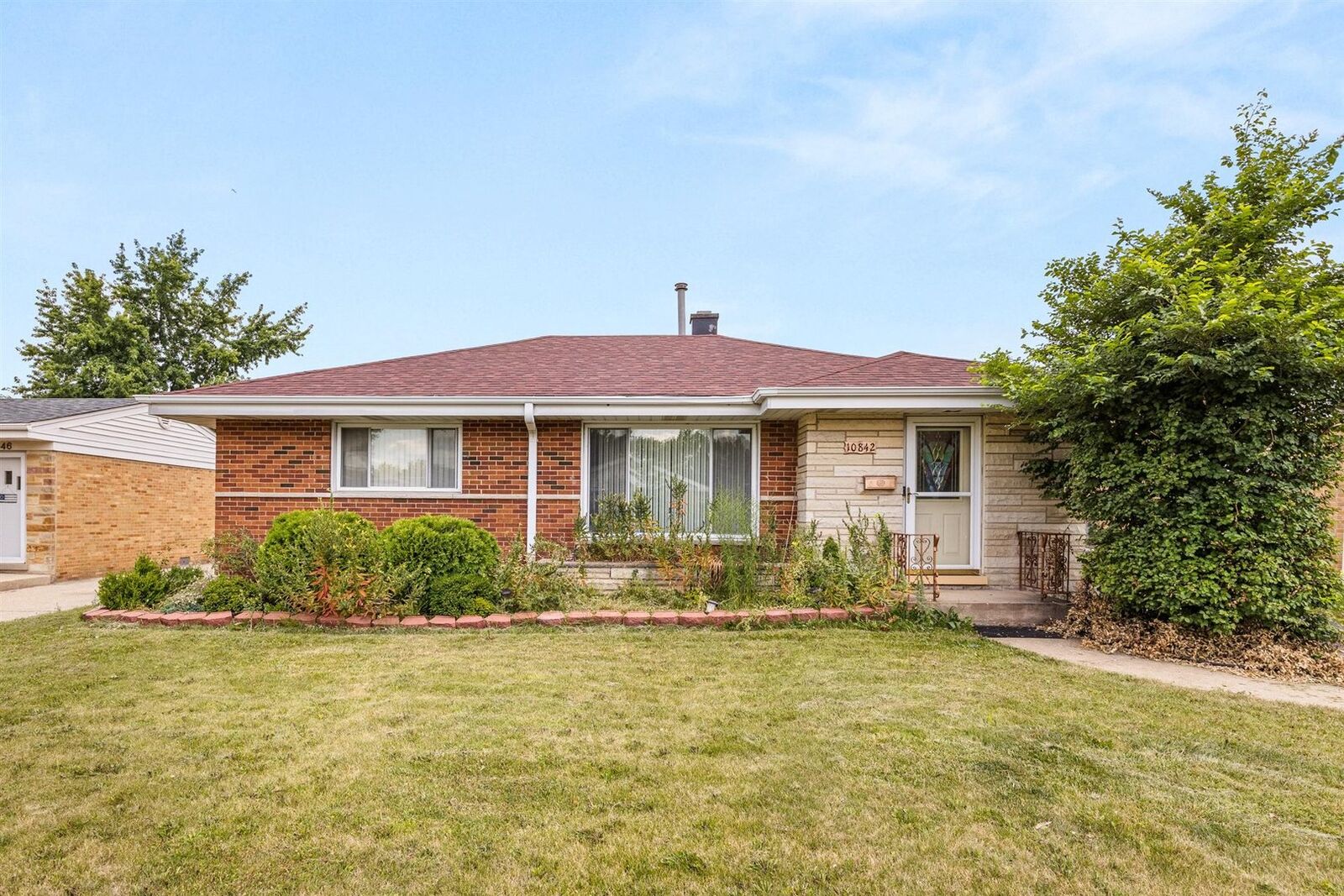 Property Photo:  10842 Claridge Avenue  IL 60154 