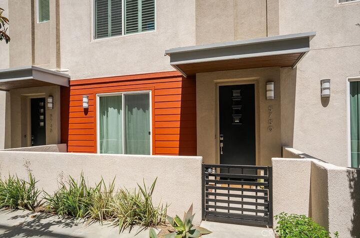 Property Photo:  5750 Acacia Lane  CA 90712 