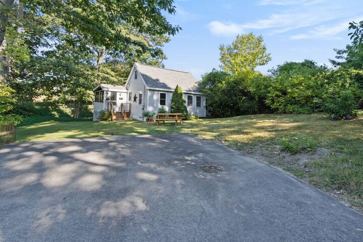 Property Photo:  84 Jackson Street  ME 04106 