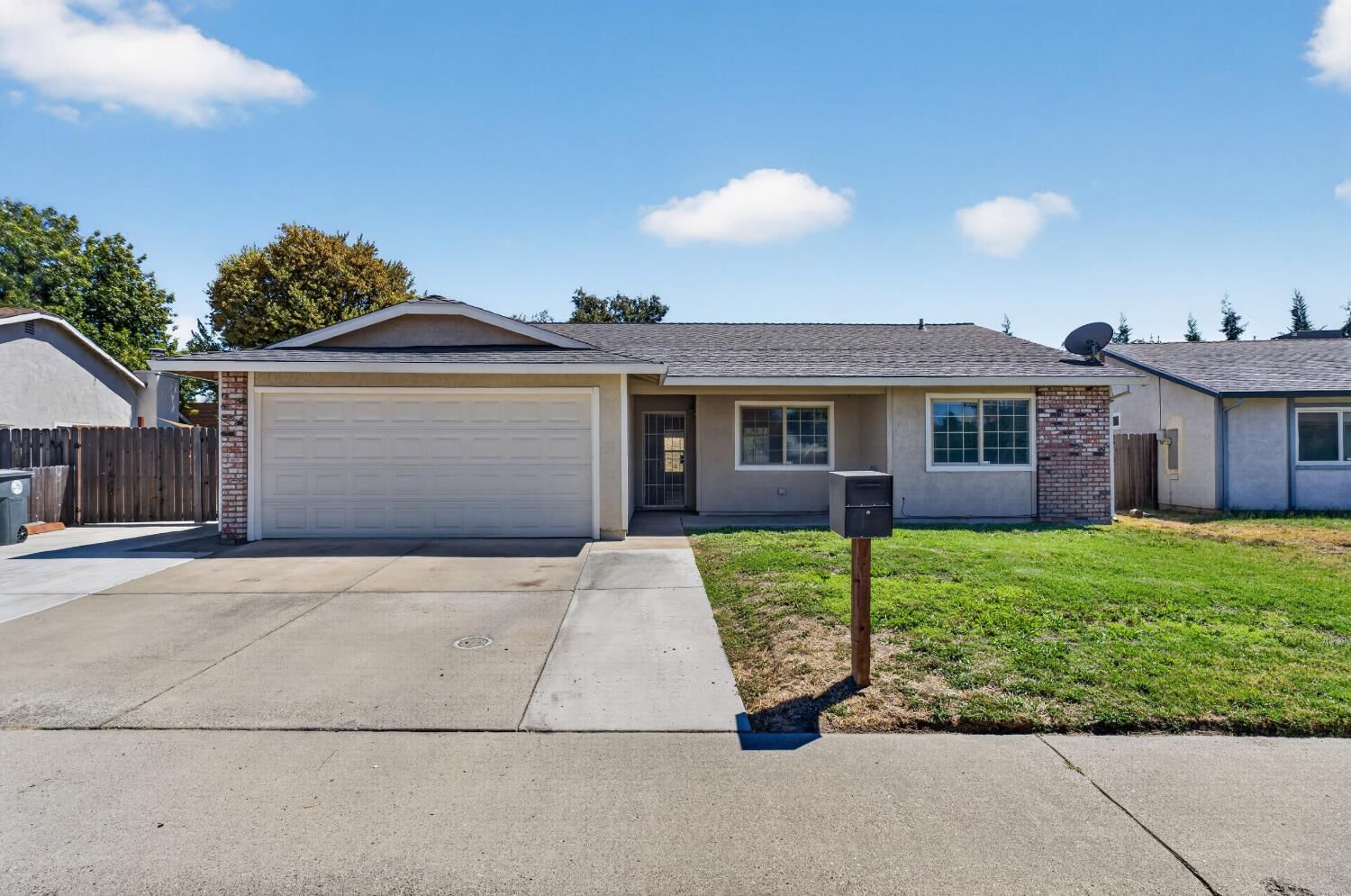 Property Photo:  7136 Parkvale Way  CA 95621 