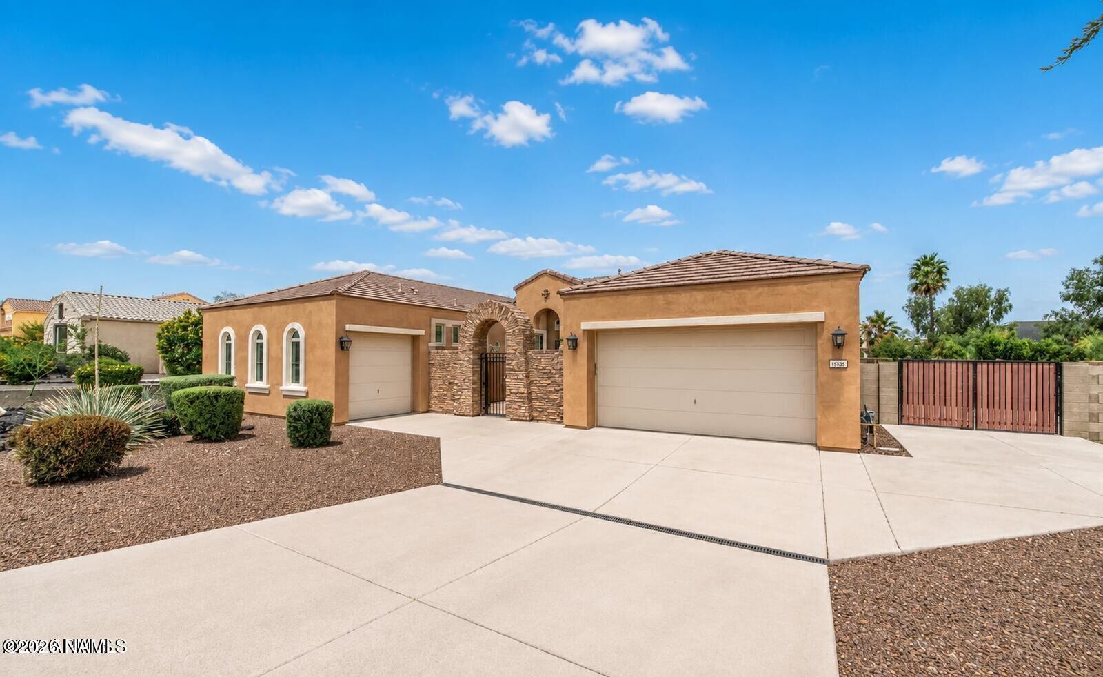 Property Photo:  6615 W Leiber Place  AZ 85310 