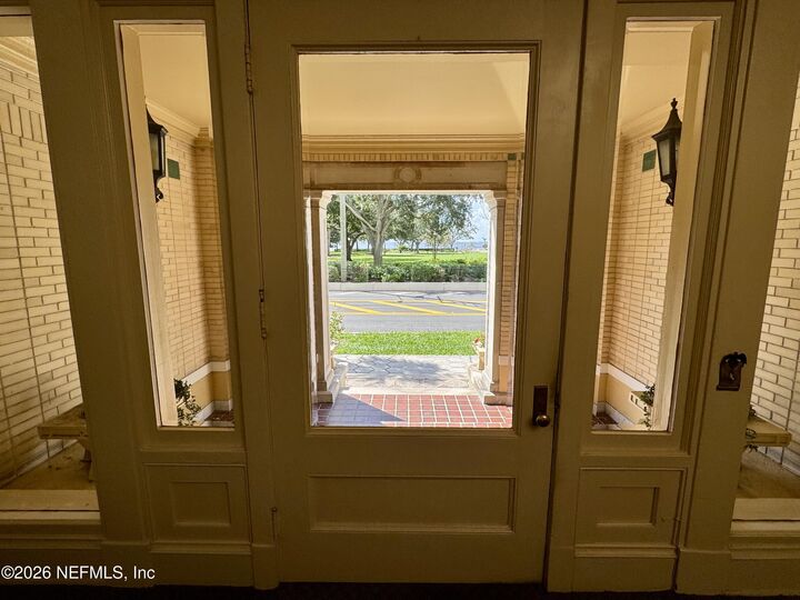 Property Photo:  1613 Riverside Avenue 1  FL 32204 