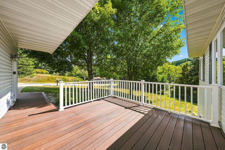 Property Photo:  5119 Anna Drive  MI 49684 