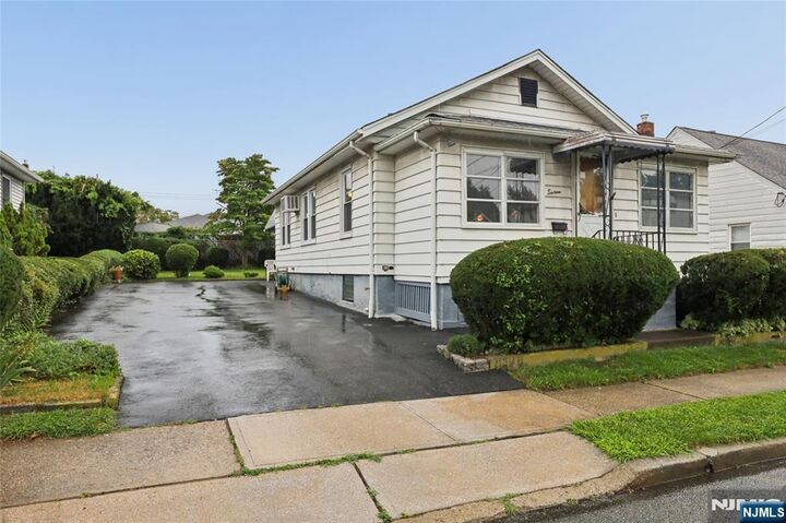 Property Photo:  16 Lee Street  NJ 07407 