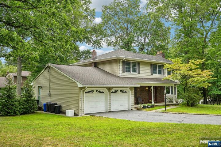 Property Photo:  3 Kennedy Court  NJ 07470 