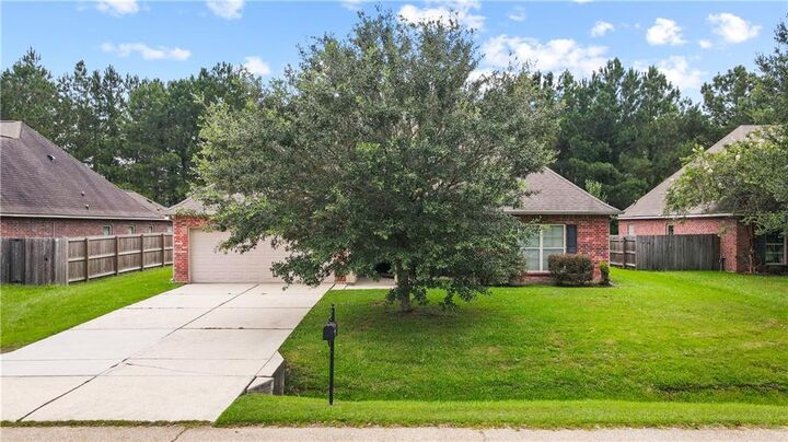 Property Photo:  629 Woodburne Loop  LA 70433 