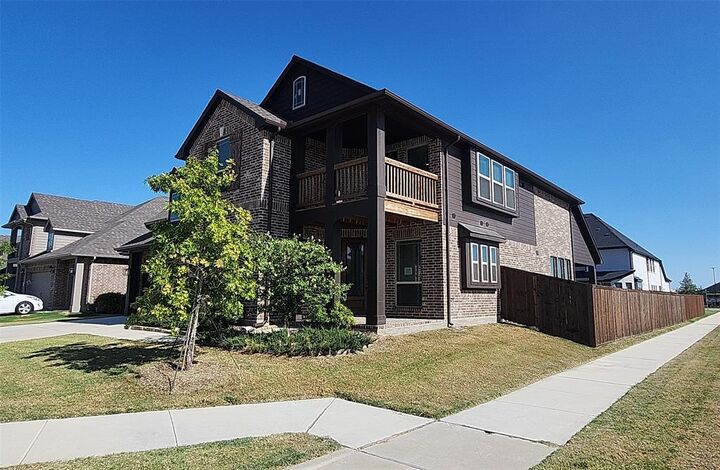 Property Photo:  900 Superbloom Avenue  TX 76247 