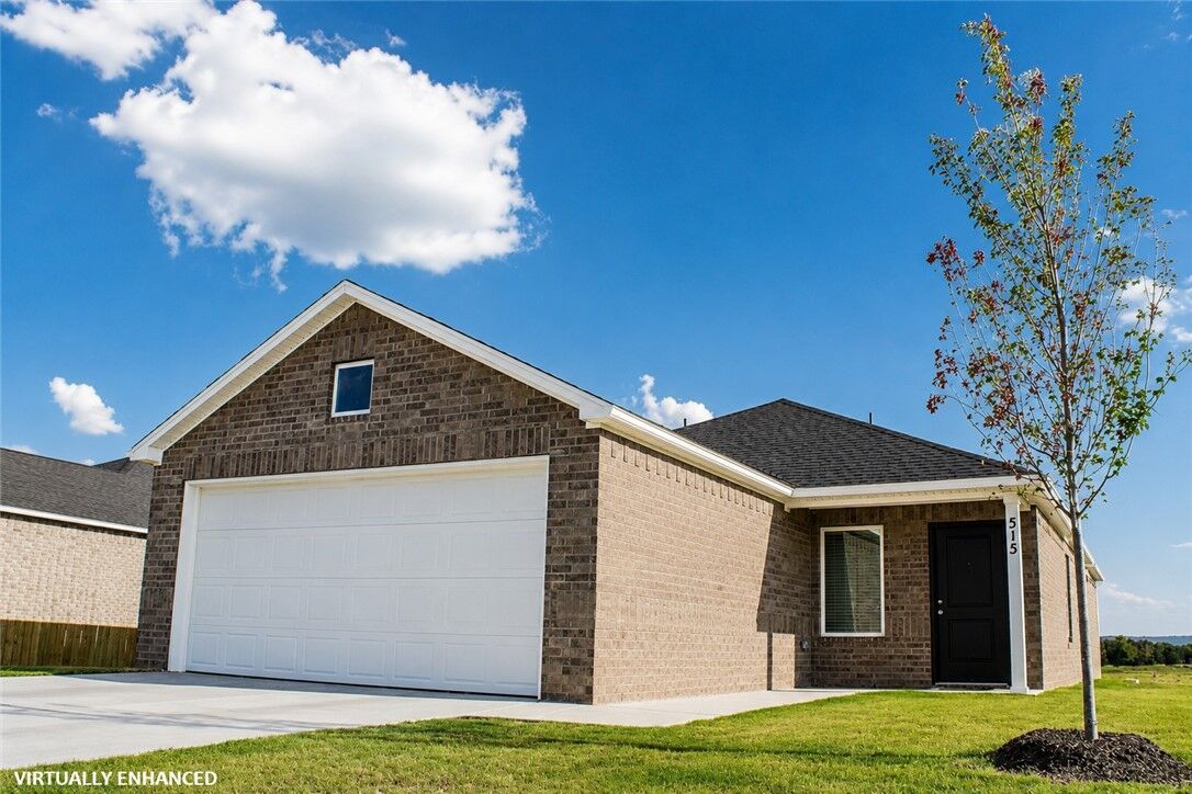 Property Photo: 465 S Ozark Street AR 72753